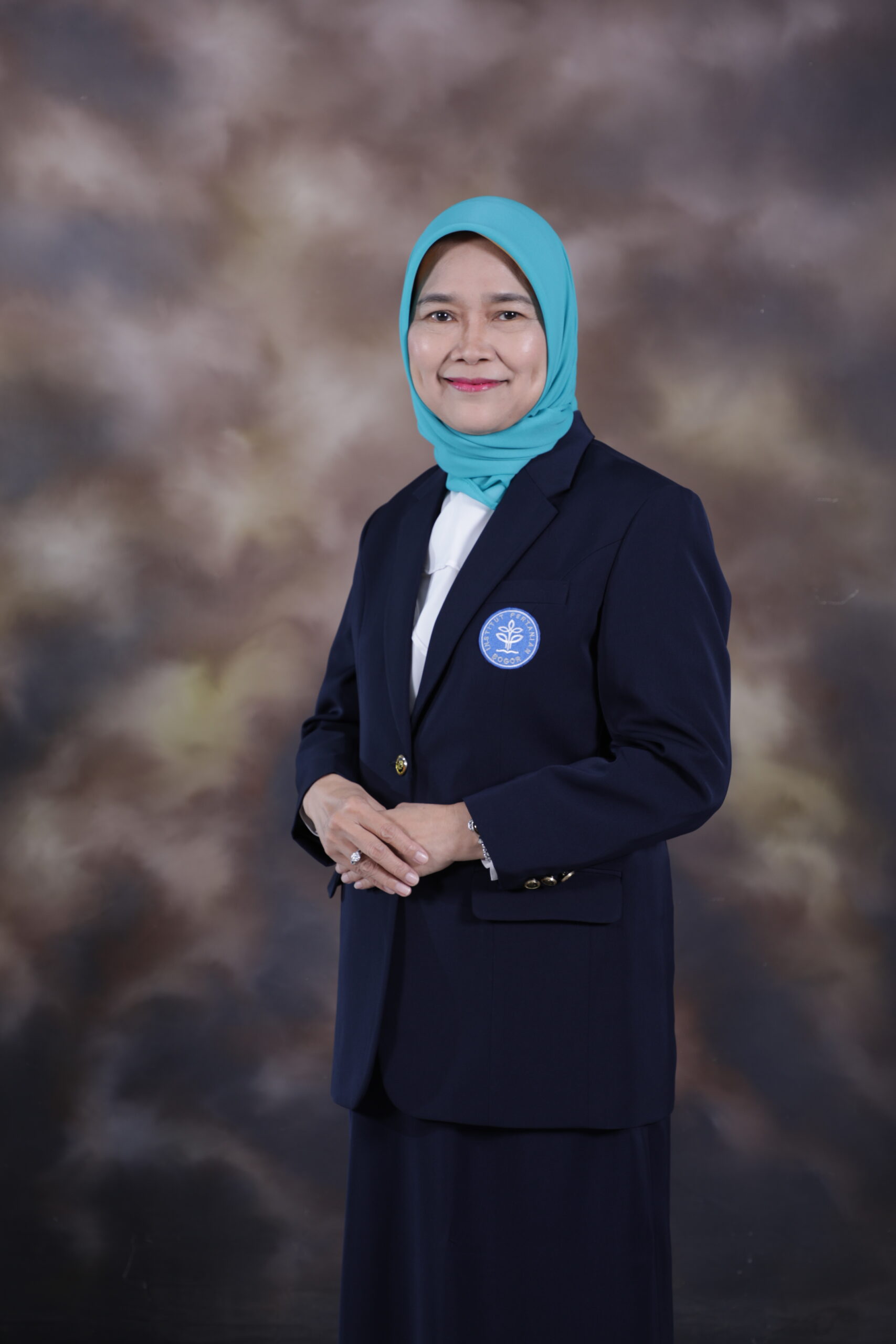 Prof. Dr. Ir. Evy Damayanthi, MS