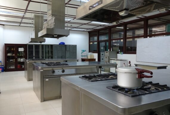 Laboratorium Percobaan Makanan